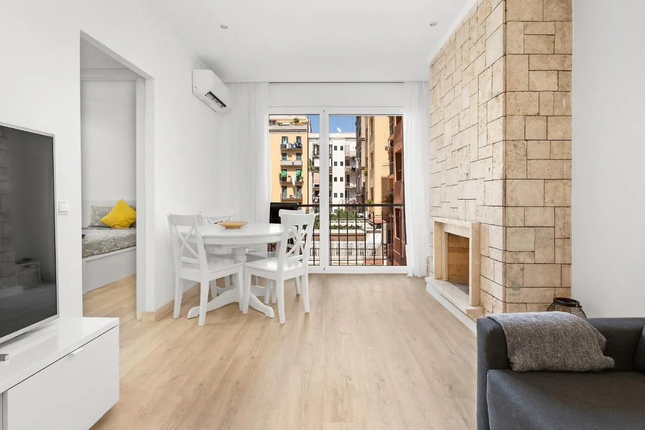 3Br - 2Bh Apartment In The City Center location